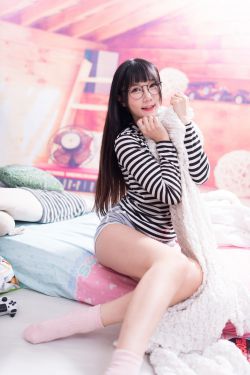 女士使用伸缩棒视频